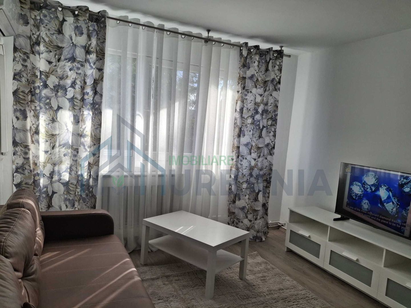 Apartament 2 camere renovat, zona Podu Ros - Iasi - Poză 1