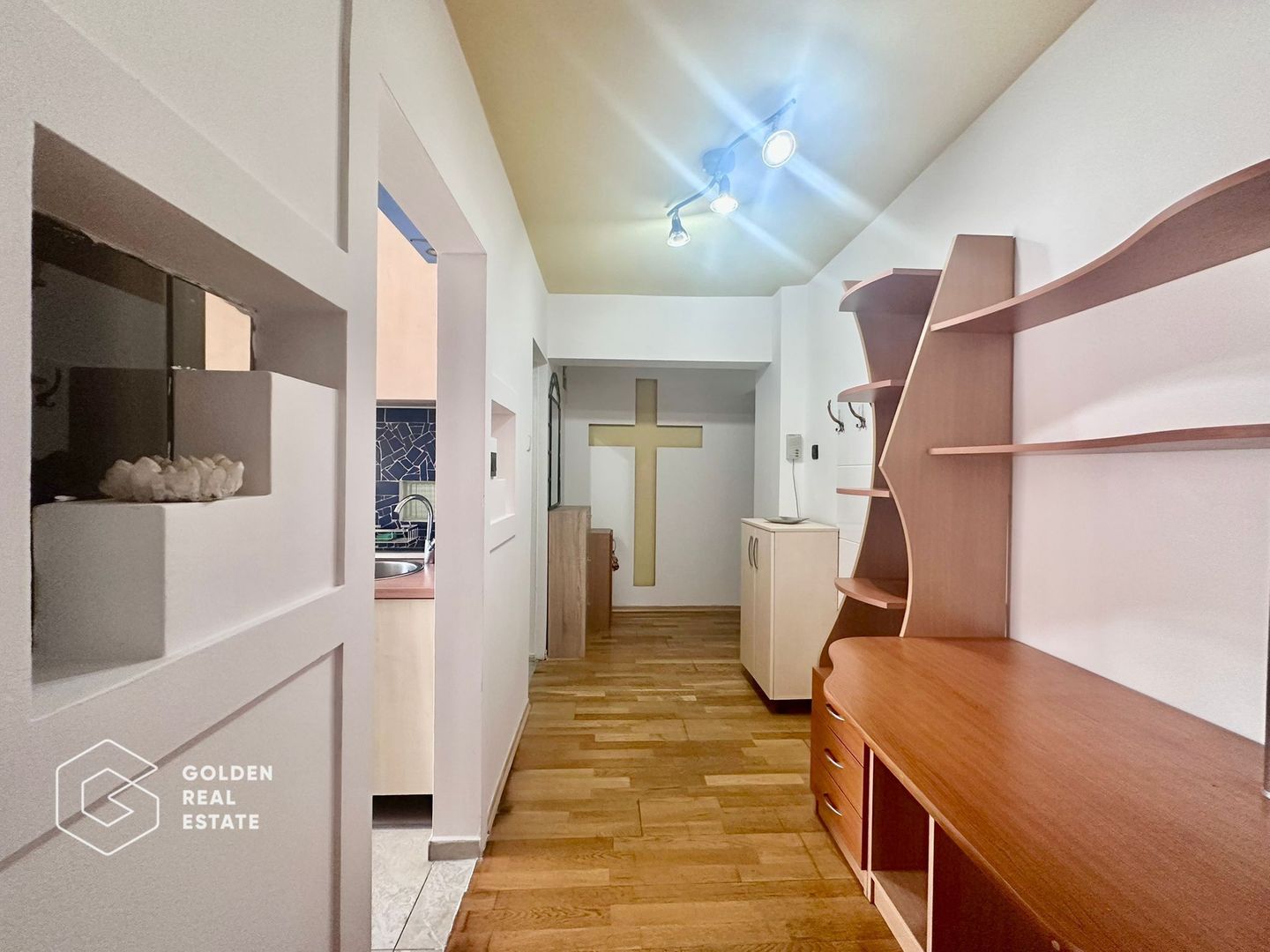 Apartament 2 camere, zona Alfa, aproape de tramvai, loc parcare inclus - Poză 10