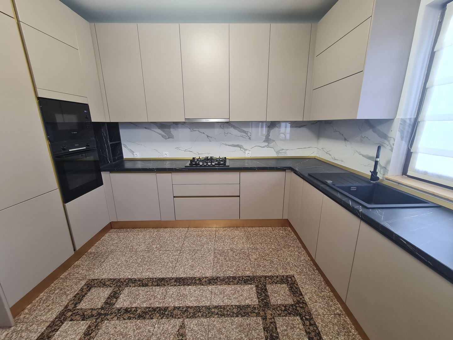 Casa individuala | semi-mobilata | 6 camere | Iancu Nicolae - Poză 4