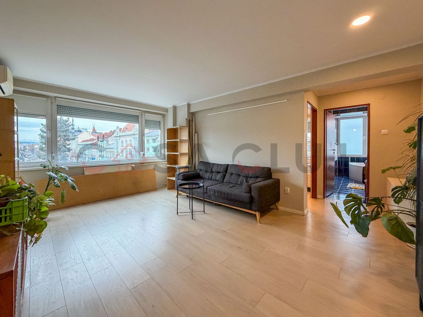 2 camere, cu vedere la Piata Mihai Viteazul! - Poză 4