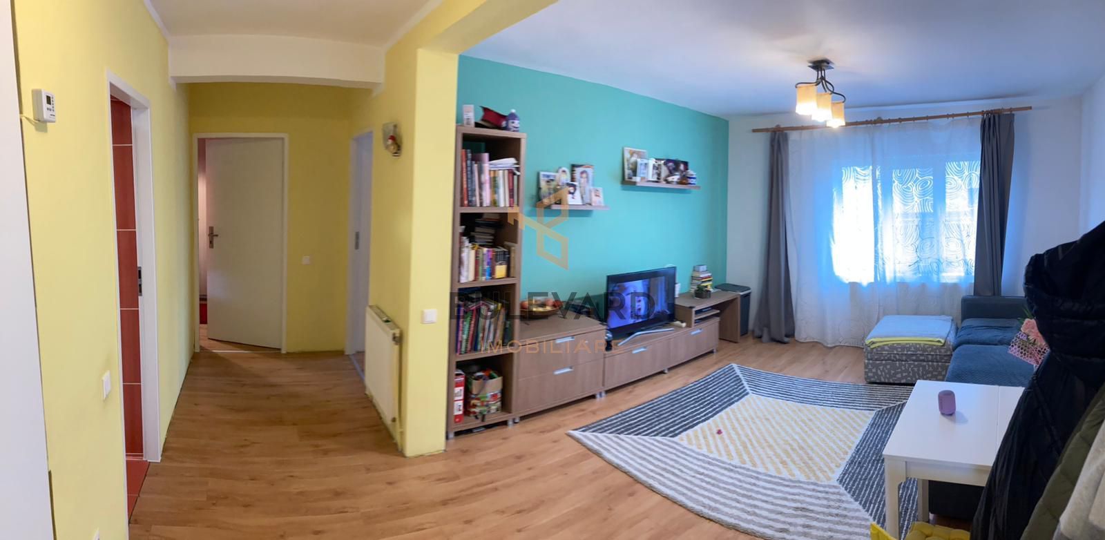 Apartament cu 3 camere+curte de 150 mp+2 parcari! - Poză 2