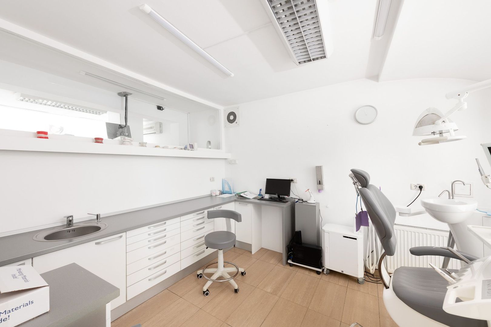 Spatiu de birouri - Poză 10