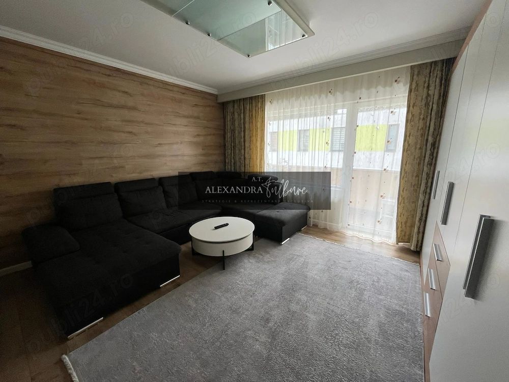 Apartament 2 camere decomandate, balcon, etaj intermediar, parcare - Poză 1