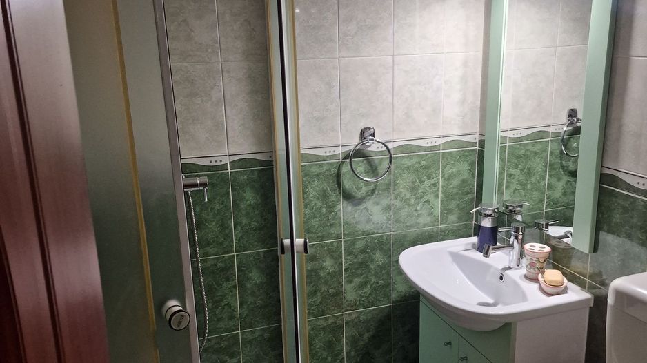 Vând apartament 3 camere - Poză 6