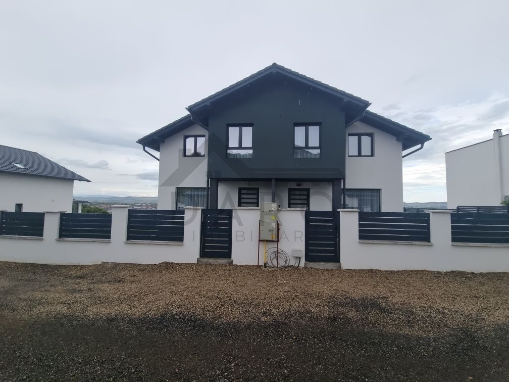 De inchiriat casa duplex in Unirii, totul nou. - Poză 2