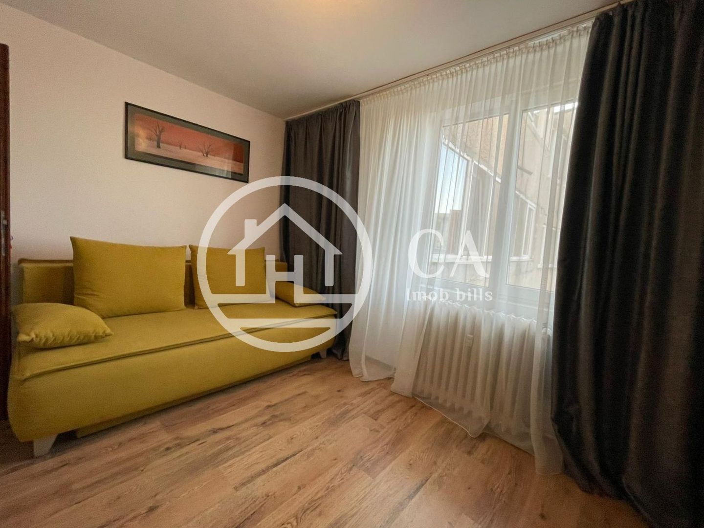 Apartament de inchiriat cu 3 camere in zona Decbal, Oradea. - Poză 1