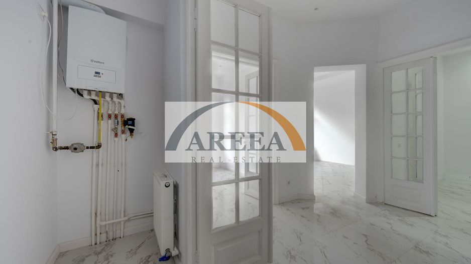 VILA RENOVATA SI ELEGANTA - 131 mp, 6 camere - Mitropolie / Unirii - Poză 25