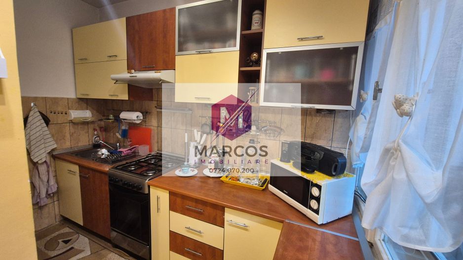 Vand casa 2 camere Moroasa - Poză 4