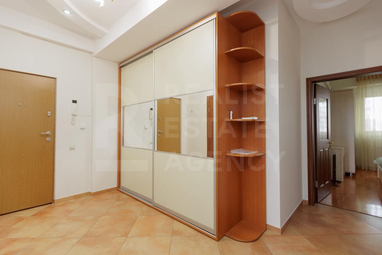 Chirie, apartament, 1 cameră + living, str. 31 August, Centru - Poză 9