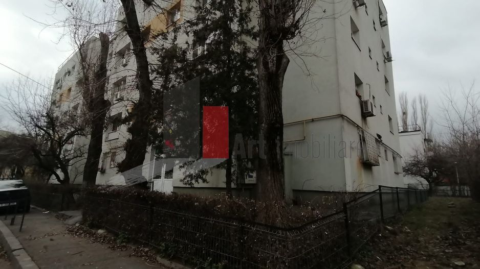 Garsoniera Pajura - bloc 1982 - Poză 2