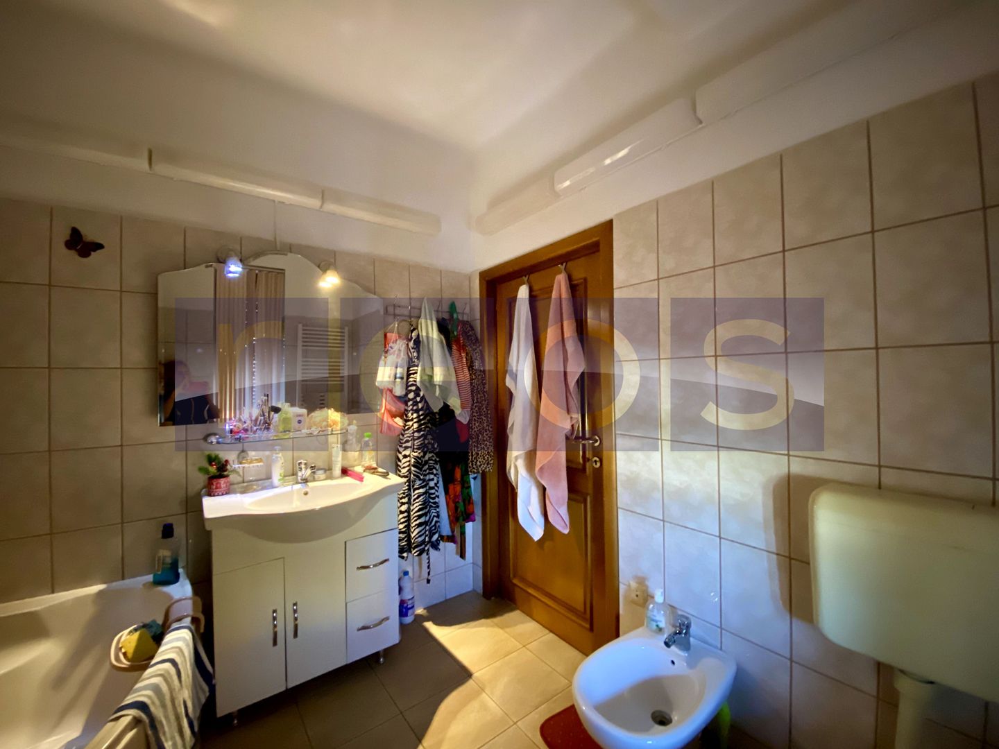 DE VANZARE 3 CAMERE 100 MP | BOXA 10 MP | SEBASTIAN | VULCAN CENTER - Poză 18