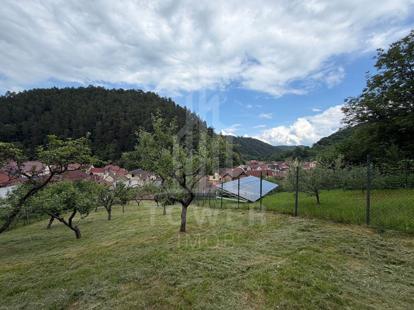 Casă rustică de vânzare în Tilișca, (Marginimea Sibiului) - Poză 4