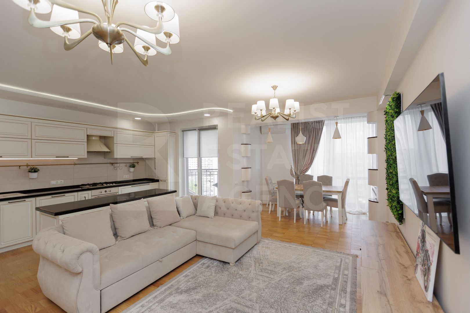 Chirie, apartament, 3  camere, str. Independentei, Botanica - Poză 1
