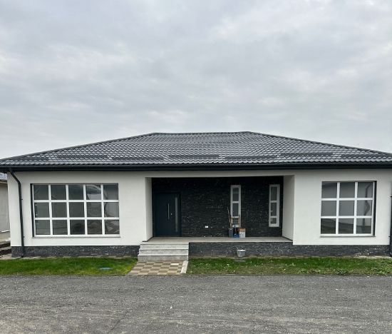 CASA INDIVIDUALA DOMNESTI, 4 CAMERE, INCALZIRE PARDOSEALA, COMIS 0% - Poză 1