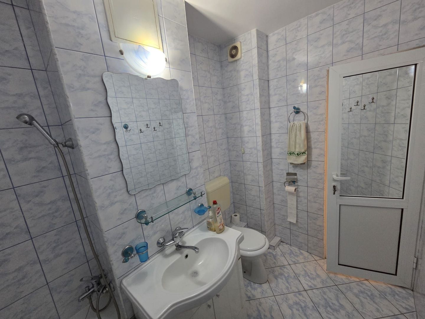 Apartament 2 camere, etaj 1, zonă excelenta - Poză 11