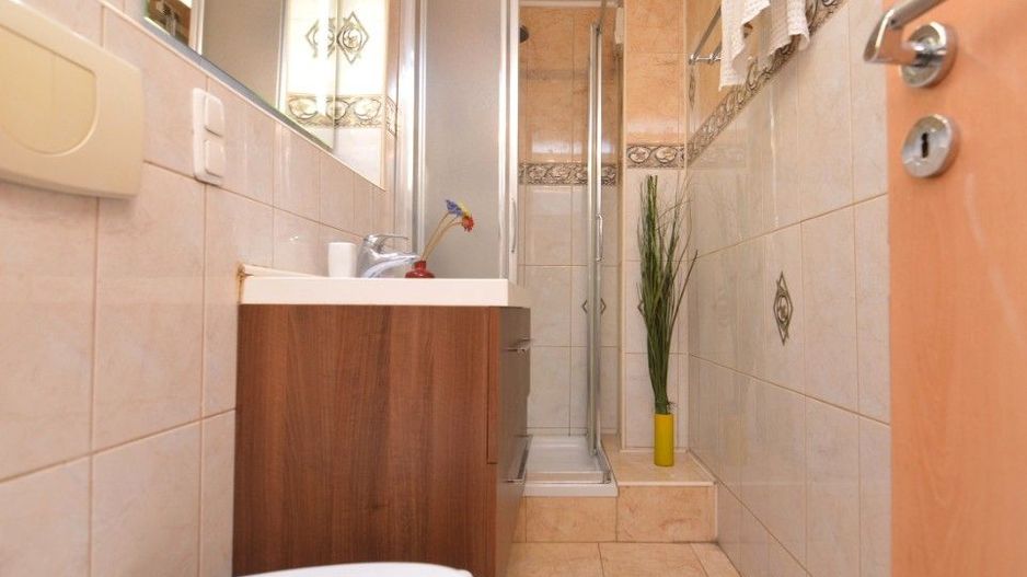 2 camere decomandat si renovat zona VITAN - Poză 9