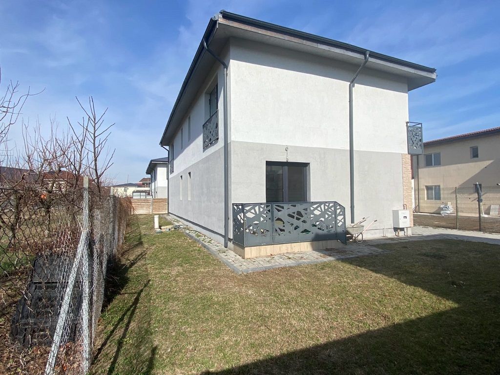 Vila noua 3 camere | De vanzare | Otopeni - Poză 2