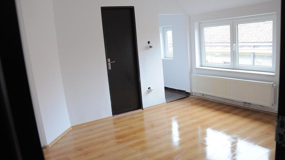 2 camere| DOROBANTI-RADU BELLER - Poză 8