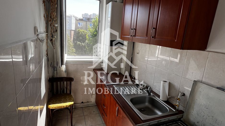 Apartament 2 camere de vanzare – Micro 6 / limita cu OM zona linistita - Poză 4