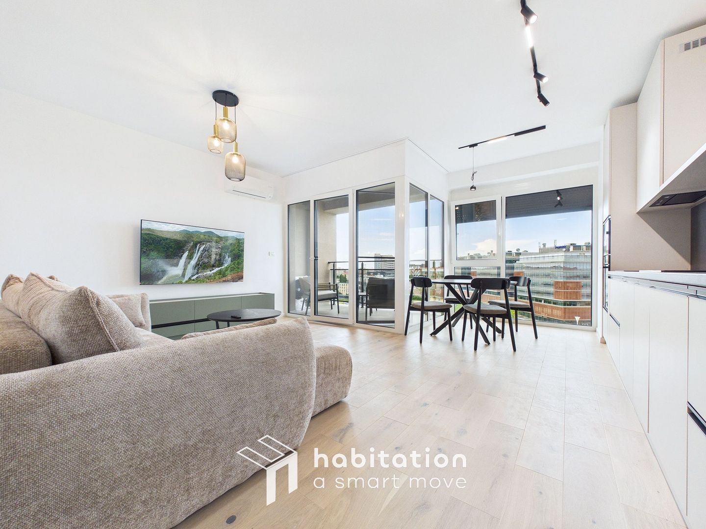 Apartament cu vedere spectaculoasă, prima închiriere,  Nord One - Poză 2