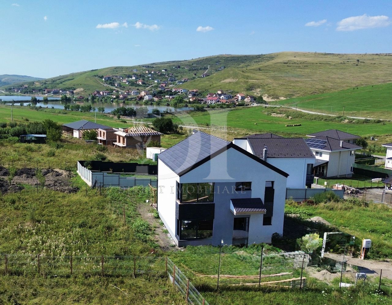 Casă individuală cu vedere la lac – Apahida - Poză 9