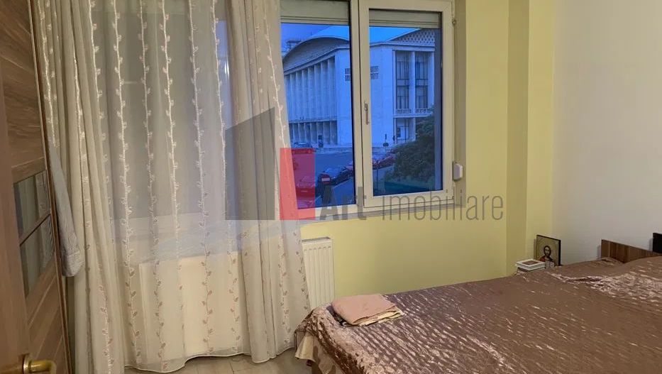 2 Camere Sala Palatului - Poză 3