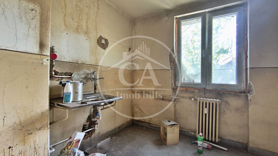 Apartament cu 3 camere de vanzare in Centru Civic, Oradea - Poză 6