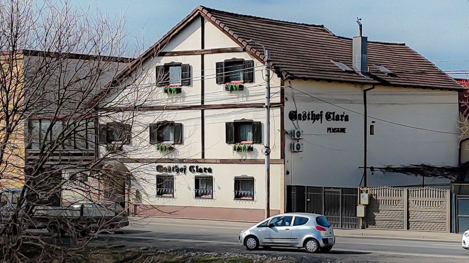 Hotel / Pensiune cu 10 camere de vânzare - afacere la cheie - Poză 1