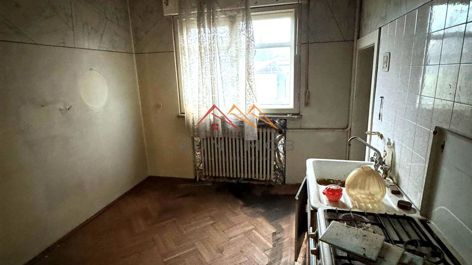 Casa D+P+E, an 1980, teren 285 m2, zona foarte buna, Campina, Prahova - Poză 11