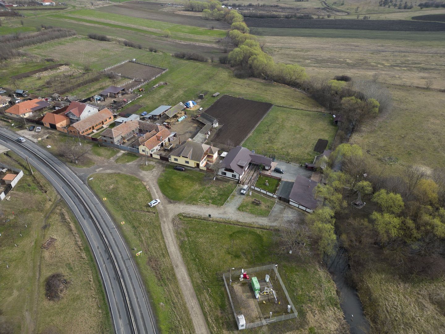 Proprietate imobiliară cu potențial extraordinar! - Poză 64