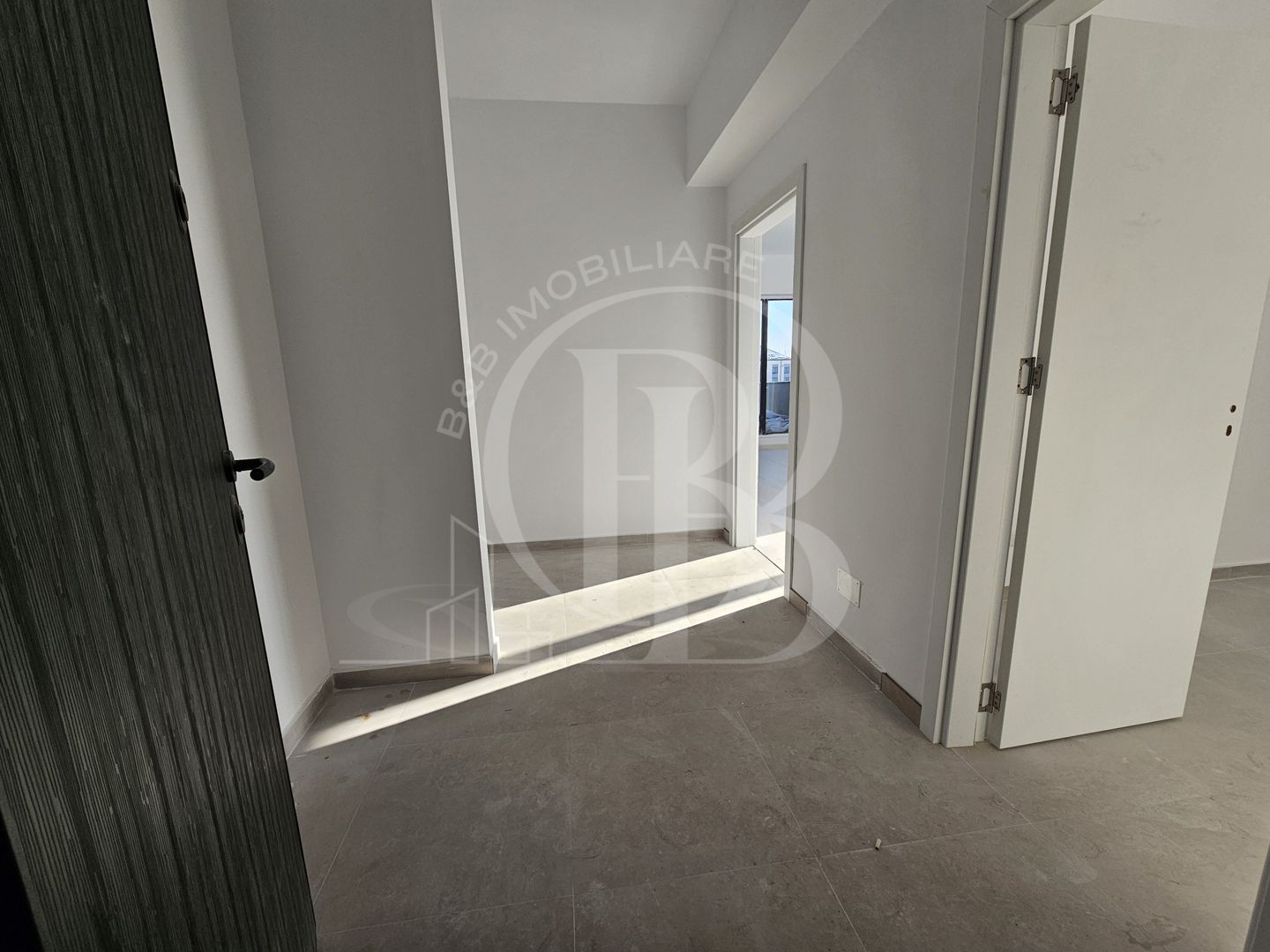 Finalizat-3 camere-2 bai-Terasa 37mp-7min Metrou N. Teclu - Poză 4