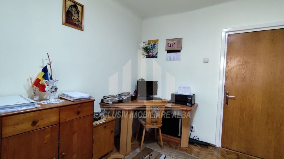 Apartament cu 4 camere decomandate, Cetate - Poză 5