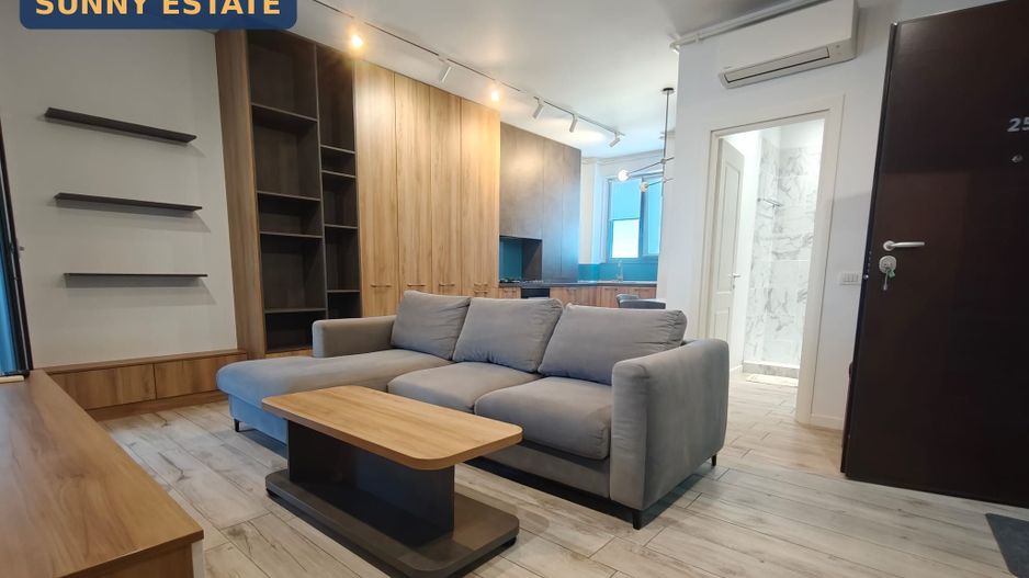 DE VÂNZARE — 2 CAMERE MOBILAT, B-DUL MAMAIA, ZONA DELFINARIU - Poză 1