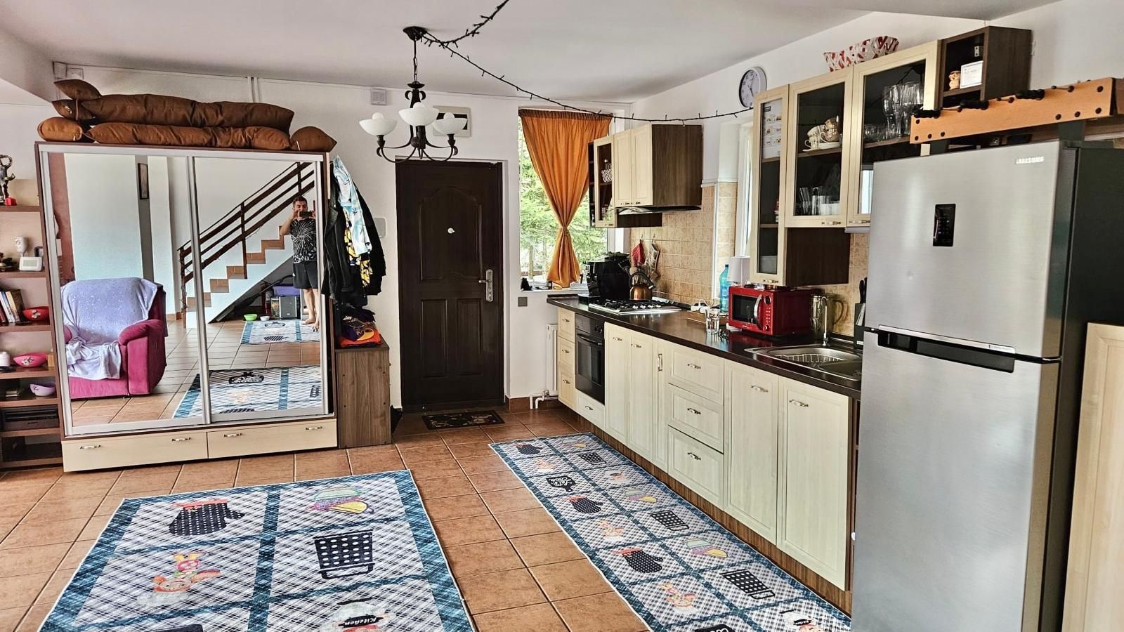 Casa de vacanta la liziera padurii cu vedere libera catre muntii Bucegi - Poză 5