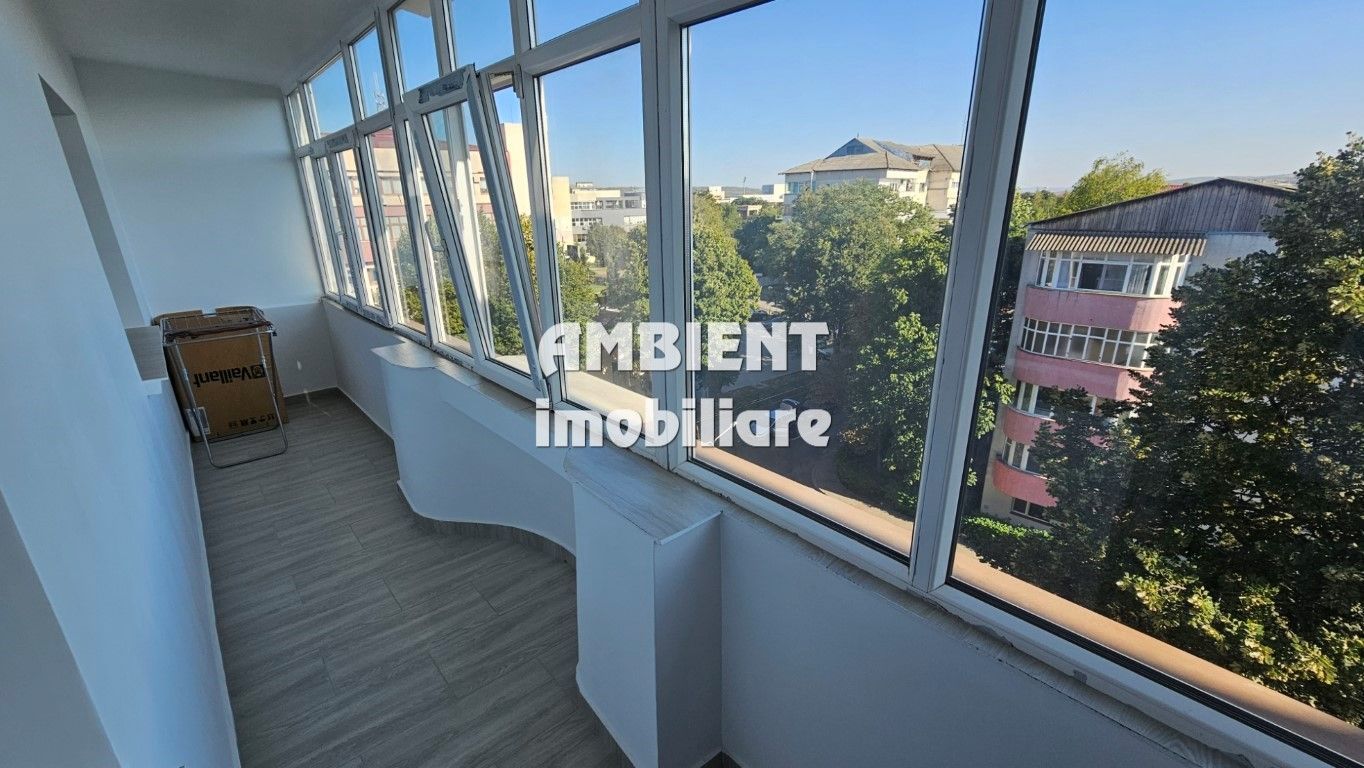 Apartament cu 3 camere, 94 mp, zona TRAIAN - PRIMARIE; - Poză 3