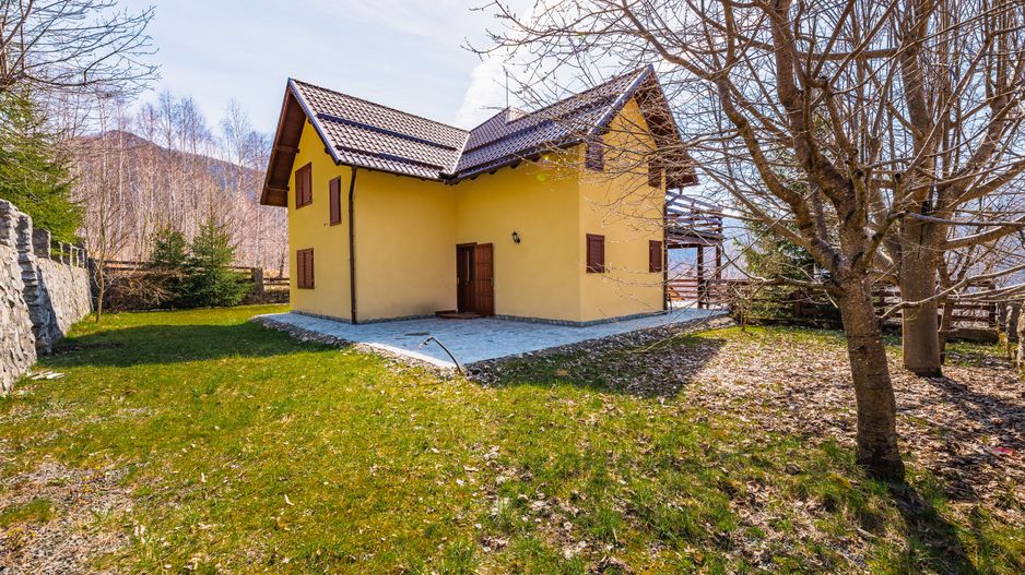 Casă de vacanță în Poiana Mărului. - Poză 22