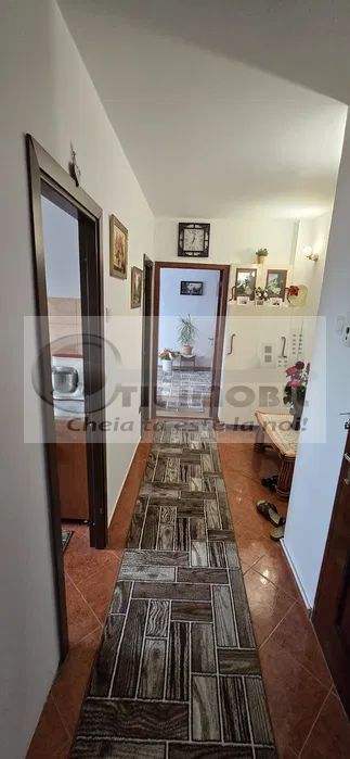 Apartament 3 camere, decomandat, 99.500 € – 65 mp utili - Poză 2