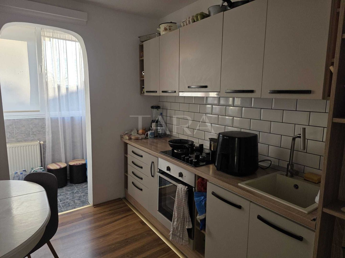 Apartament cu 3 camere, boxă, zona Zorilor, Cluj-Napoca. - Poză 2