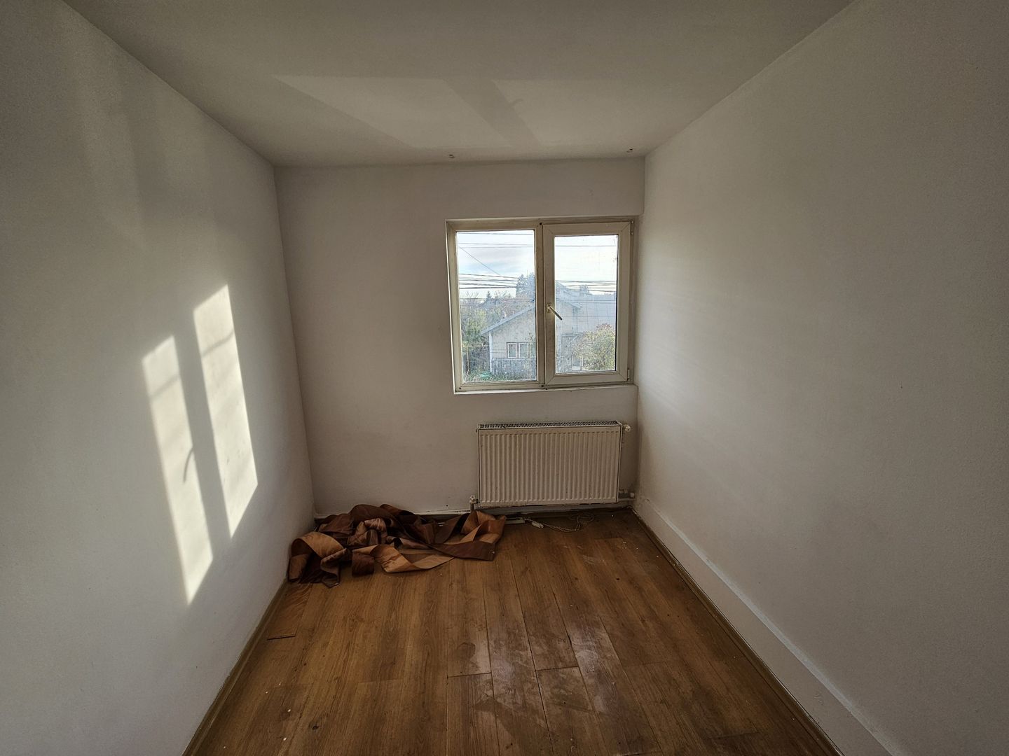 Spatiu comercial/camere cazare - 7 camere 135 mp Baicoi Prahova! - Poză 12