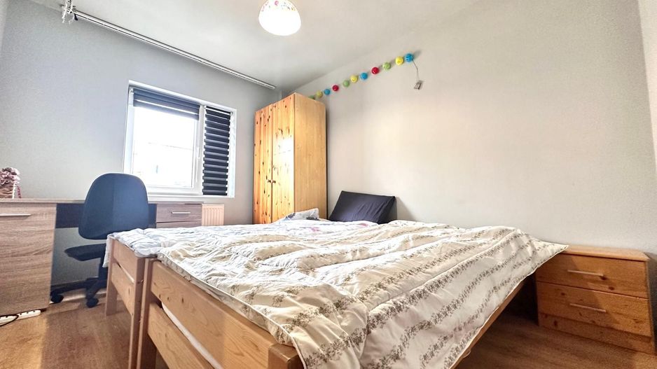 Apartament spatios 4 camere + parcare, pretabil ptr ERASMUS - Poză 8