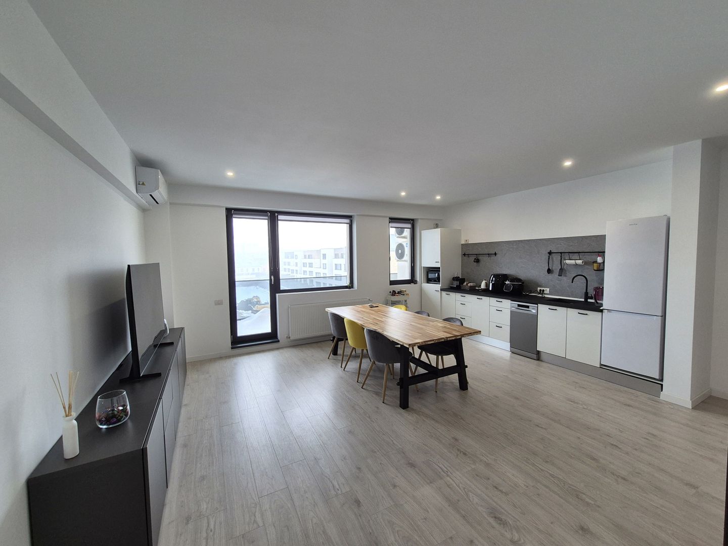 Apartament cu 2 camere in complexul Residence 5 - Poză 4