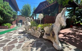 Vila impresionanta Husi + 2835 mp teren, P+1+M, constructie deosebita - Poză 20