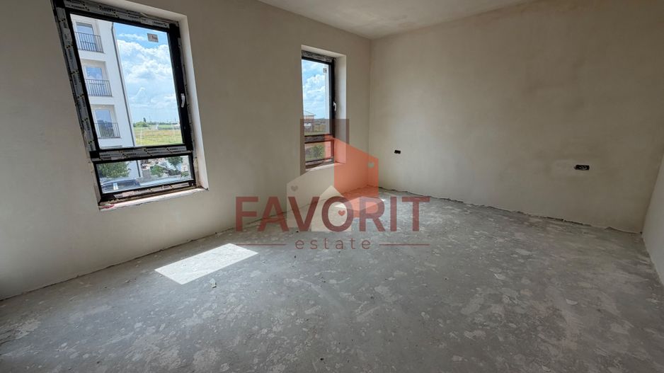 Finisat la cheie. Loc de parcare. Suprafata generoasa - Poză 5