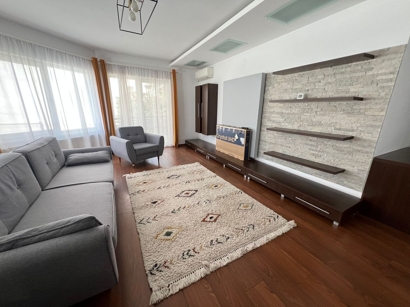 De inchiriat! Apartament spatios, zona exceptionala! - Poză 19
