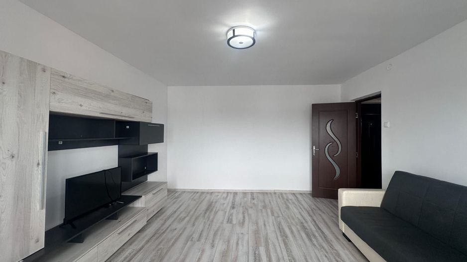 Renovat! Inchiriere apartament cu 2 camere in micro 4 - Targoviste - Poză 1