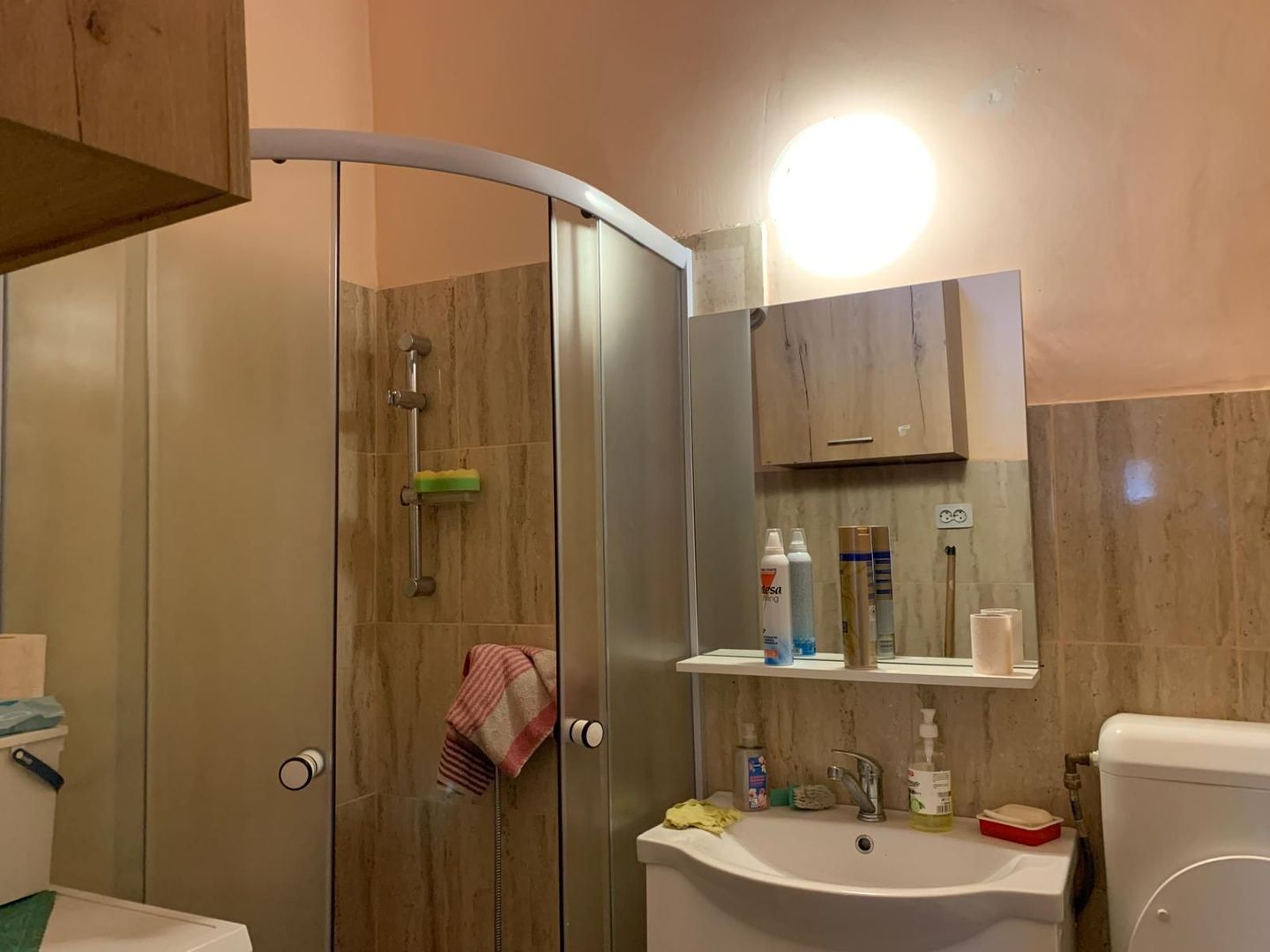 Apartament 2 camere de 50 mp la curte comuna in Sinaia - Poză 7