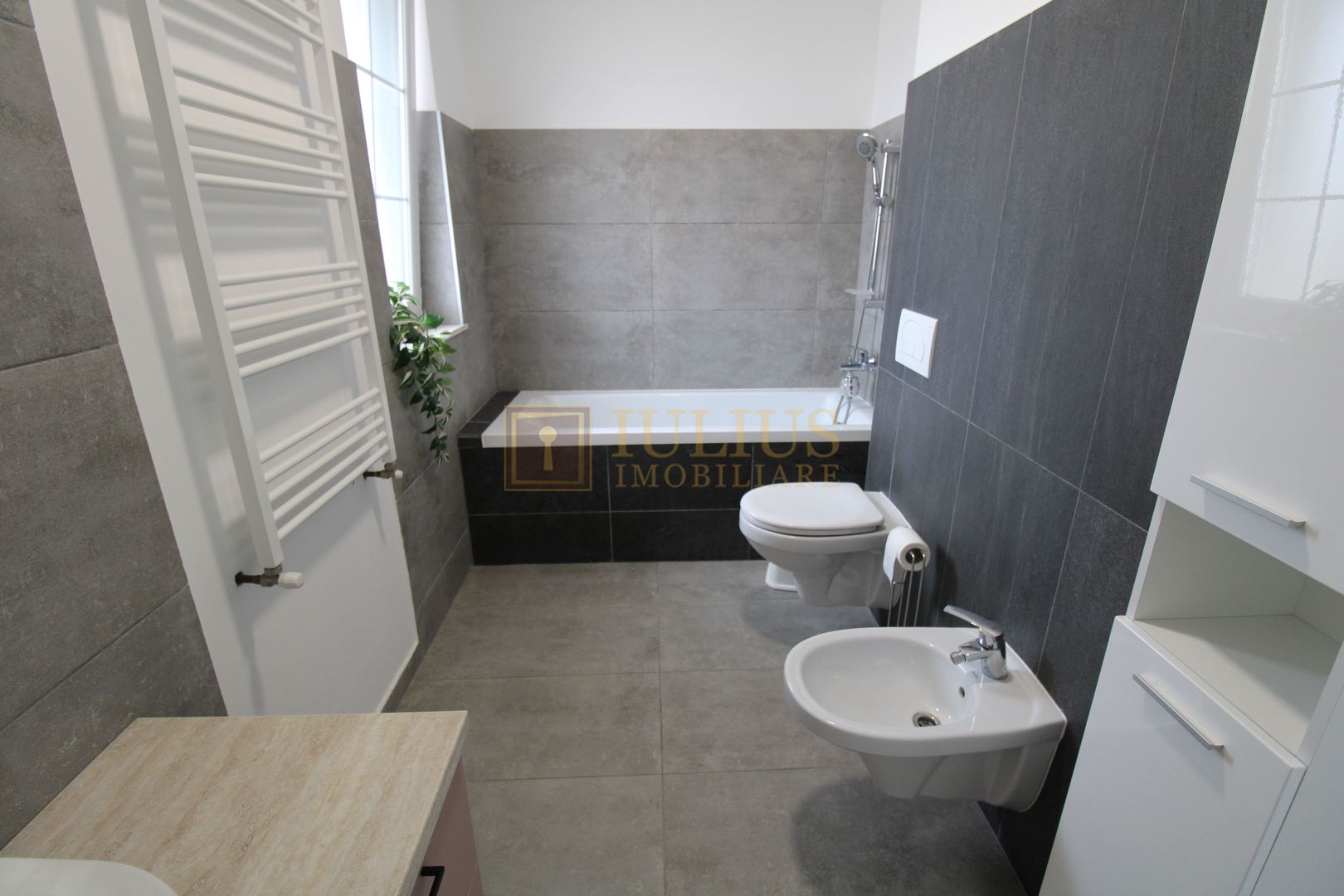 Zona Cora - Dumbravita, 5 camere + 2 bai. - Poză 27