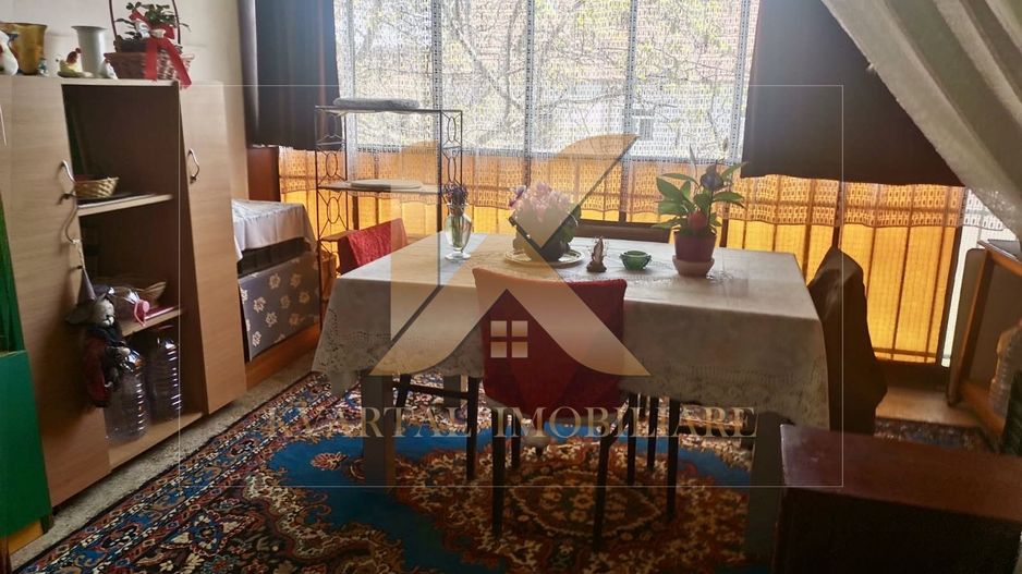 Apartament generos cu 4 camere , zona Centrală! - Poză 3