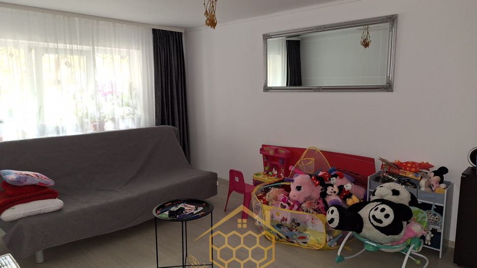 Apartament cu 3 camere in cartierul Rovine - Poză 4
