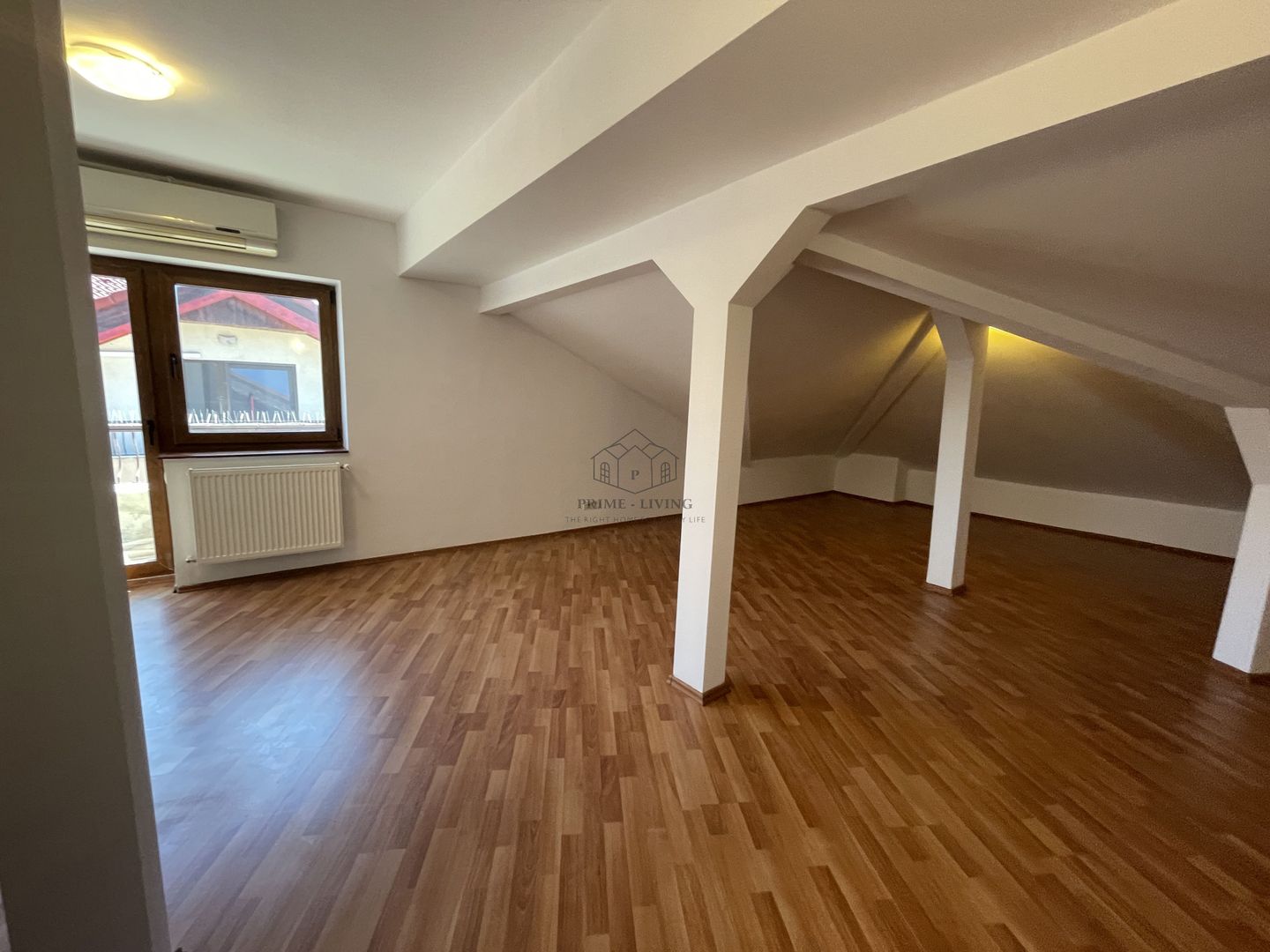 VILA CU 5 DORMITOARE IN COMPLEX REZIDENTIAL - Poză 17